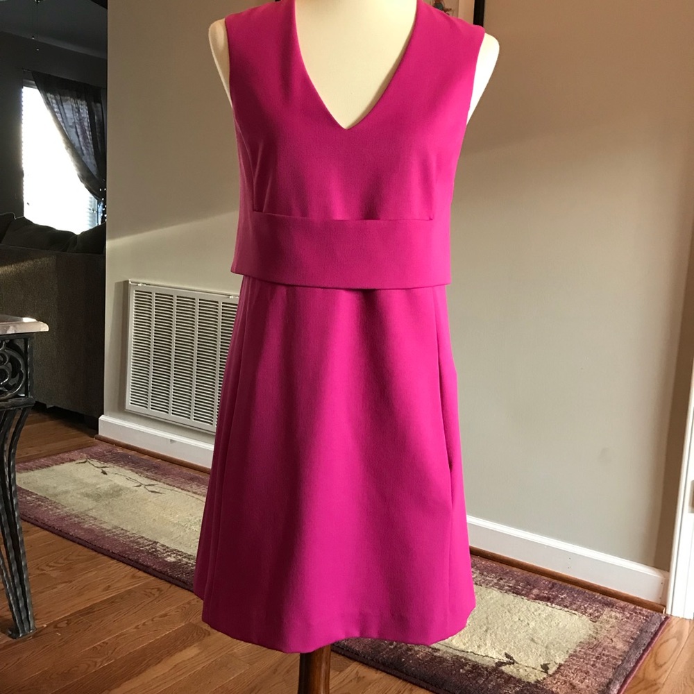 Black Halo V-neck belted sleeveless dress